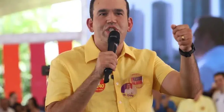 Doutor Jhony lidera mais uma pesquisa para deputado federal em Campina Grande; veja números