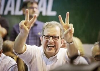 Candidatos a deputado federal pelo PSB ameaçam abandonar disputa caso não recebam fundo eleitoral