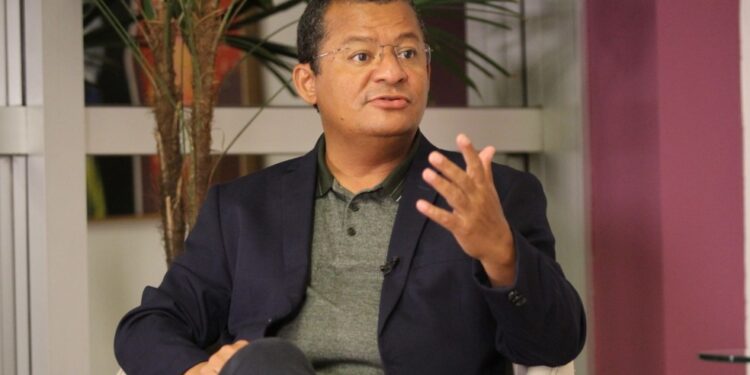 Desempenho de Nilvan Ferreira em pesquisas internas chama atenção em Santa Rita e João Pessoa