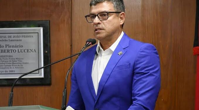 Por maioria, TRE barra candidatura de Vitor Hugo à Assembleia e causa nova baixa no MDB