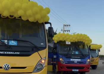 Alirio Filho entrega seis veículos novos e reforça estrutura da Saúde e Educação de Alagoinha