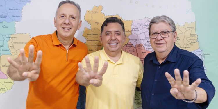 Prefeito de Alagoinha troca Veneziano por João Azevêdo e sacramenta segunda baixa do senador nesta sexta