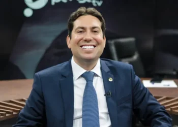 EXCLUSIVO: Felipe Leitão nega acerto com Lucas, mas confirma que vai reavaliar apoio ao Senado
