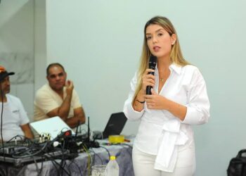 Sumé: Lorena evita declarar voto em Lula para participar de evento