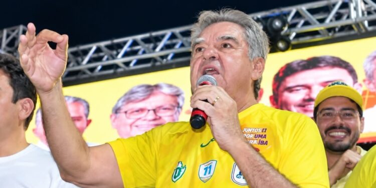 Lindolfo destaca força do Fofa Chão em Sousa e defende continuidade de investimentos no Sertão