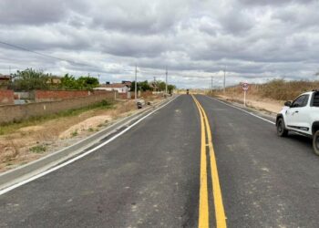 Pavimentação da PB-387 avança para garantir mais segurança e conforto no Alto Sertão