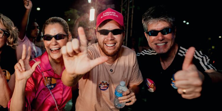 Danielle do Vale reforça força política em Santa Rita com grande carreata ao lado de David Santana e Ruy