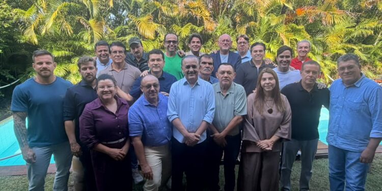 Corujinha costura acordo com Marmuthe e chega a 20 assinaturas na disputa pela presidência da CMJP