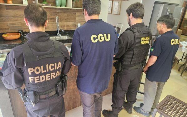 PF cumpre mandados em CG, Serra Branca e Pedra Lavrada por suspeita de desvio de R$ 15,6 milhões na saúde