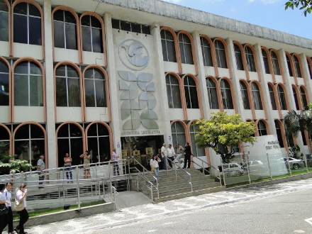 Com relatoria de Chica Motta, Assembleia aprova projeto que isenta motorista de aplicativo de pagar IPVA